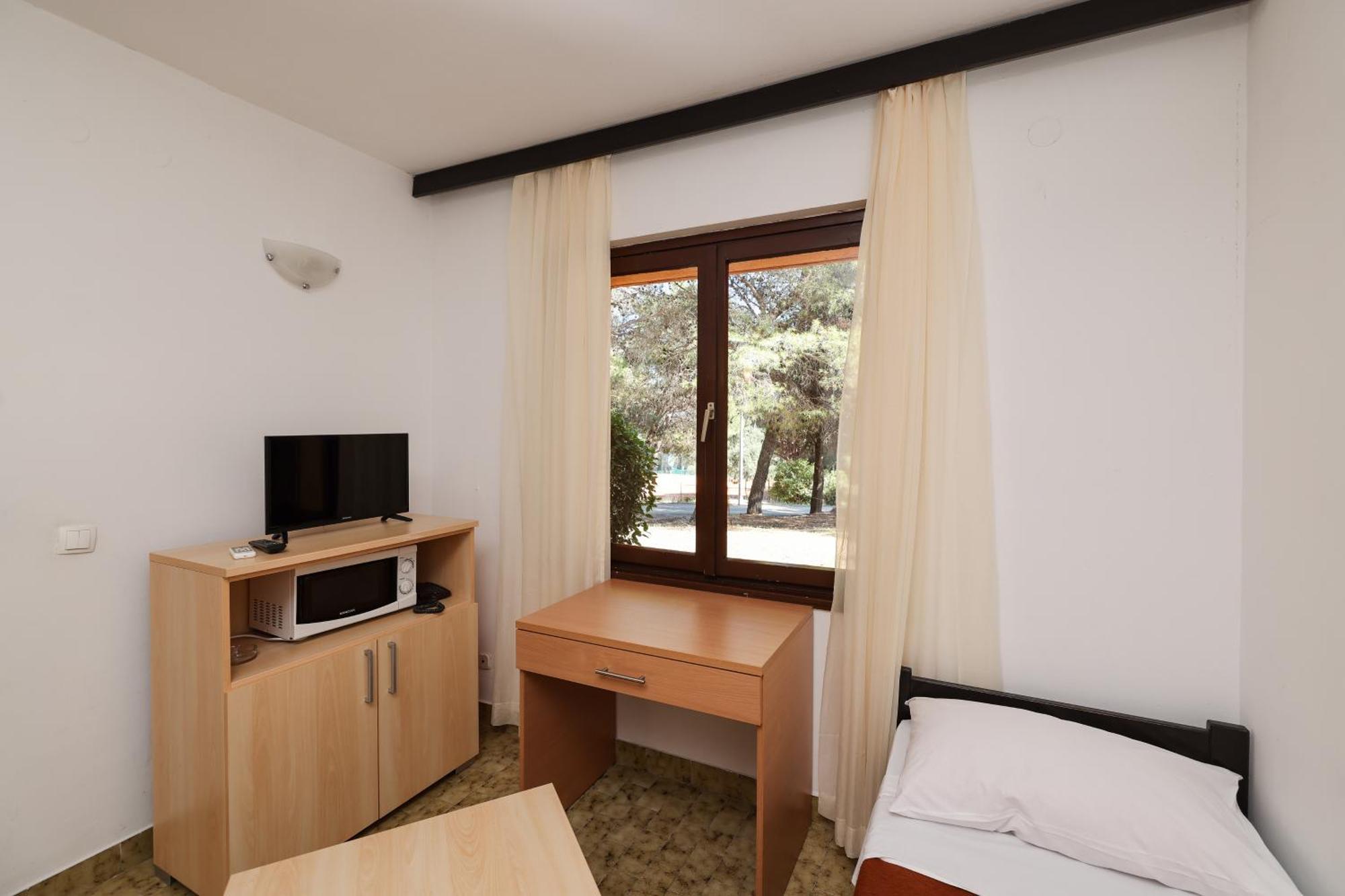 Apartments Medena Budget トロギール エクステリア 写真